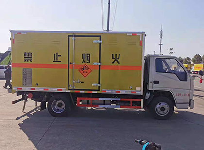 连州爆破器材运输车技术升级与安全合规新趋势